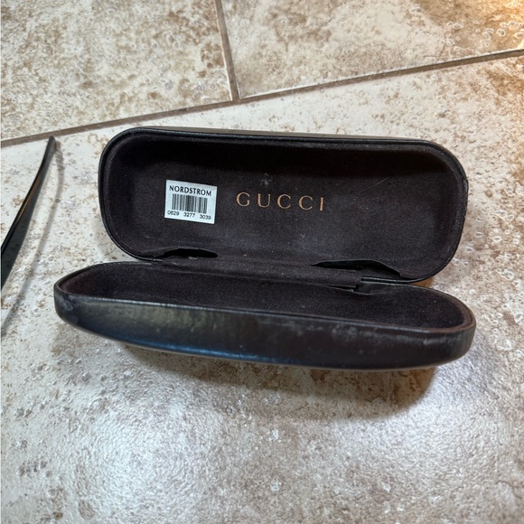 Gucci Black Eyeglass Holder - Picture 1 of 5